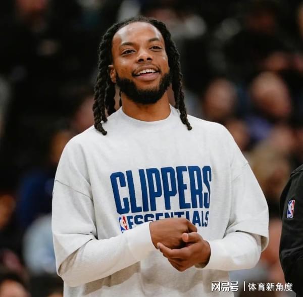 易游体育赛事官方-17分逆转奇迹！快船交易成就翻盘大腿！